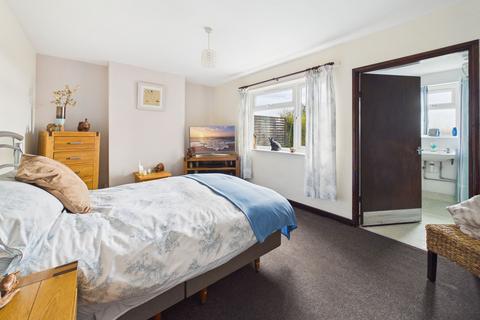 3 bedroom semi-detached house for sale, Oakland Avenue, Huthwaite, Nottinghamshire