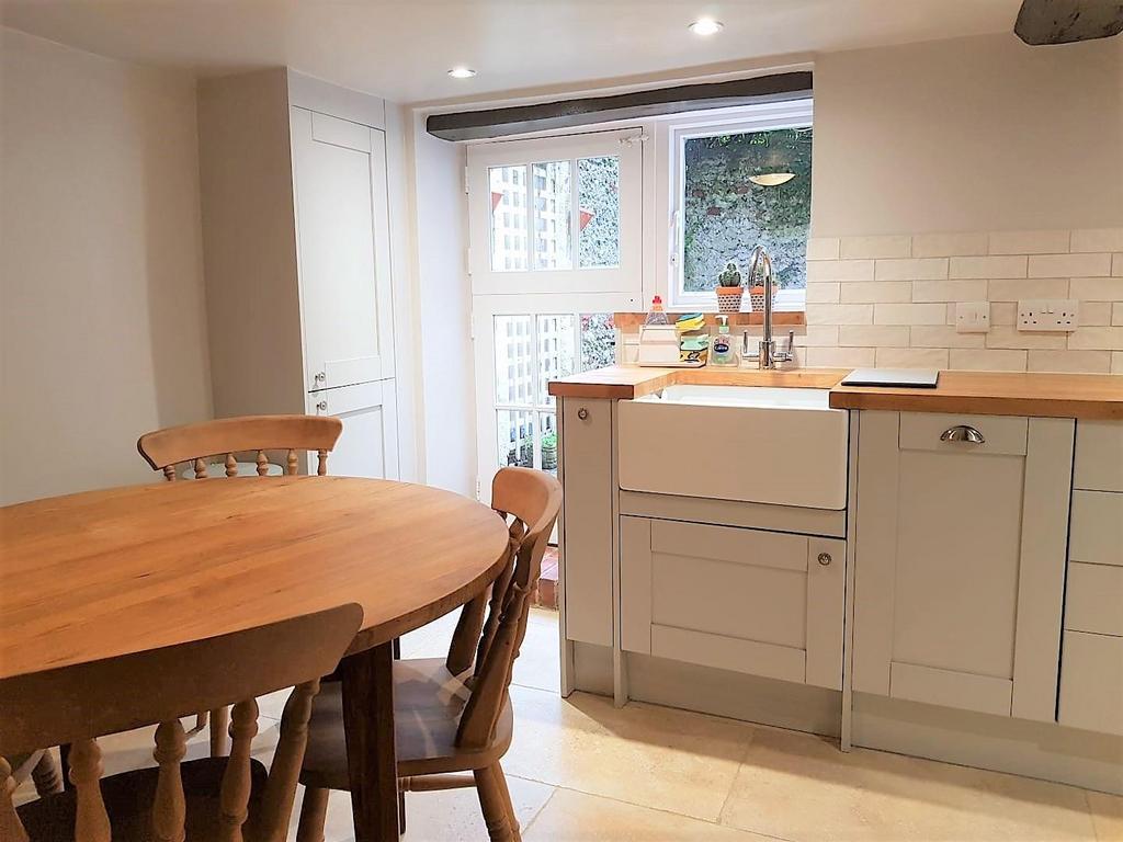 KItchen2.jpg
