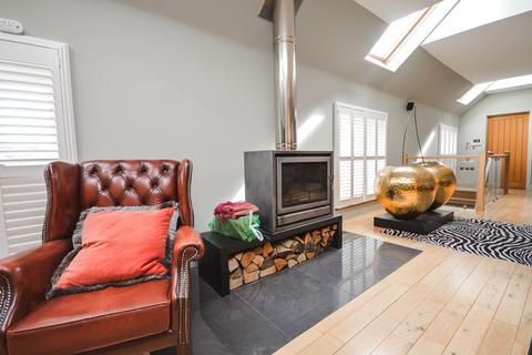 3 bedroom semi-detached house to rent, South Creake