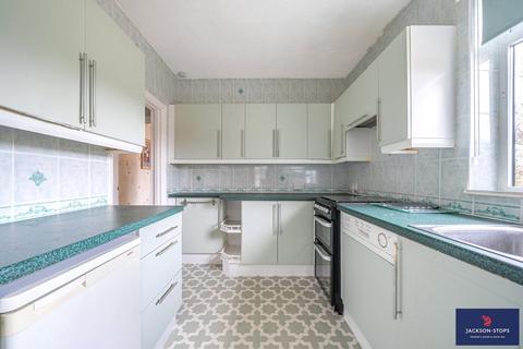 2 bedroom bungalow for sale, Duston Road, Northampton, Northamptonshire, NN5