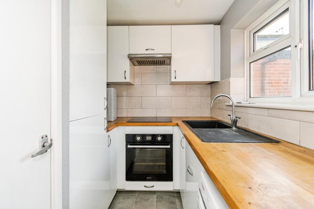 Apartment in Southampton, Mount Pleasant, St Denys - View 4