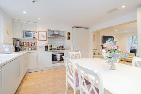 5 bedroom house to rent, Paultons Square, London SW3