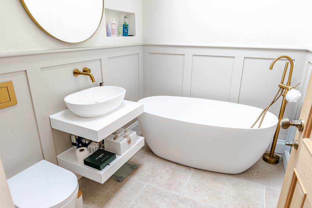 Bathroom1
