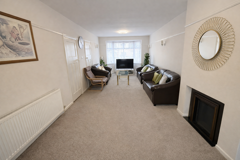 3 bedroom semi-detached house for sale, Marina Road, Evington, LE5