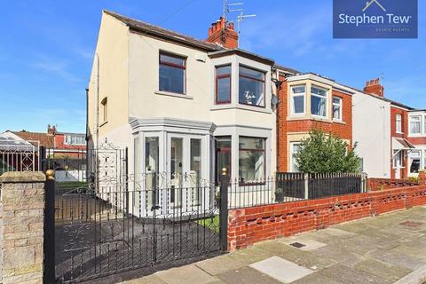 3 bedroom semi-detached house for sale, Kingston Avenue, Blackpool, FY4