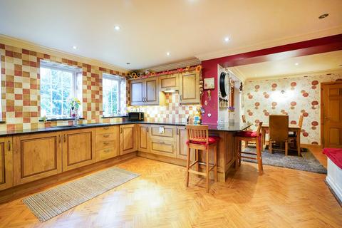 6 bedroom detached house for sale, Ashgate Road, Chesterfield S40