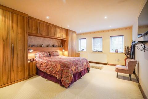 6 bedroom detached house for sale, Ashgate Road, Chesterfield S40