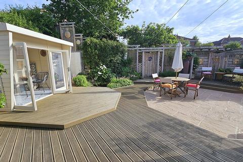 4 bedroom detached house for sale, Cromwell Road, Parkstone, POOLE, BH12
