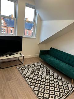 2 bedroom flat to rent, Forest Road West, Nottingham NG7