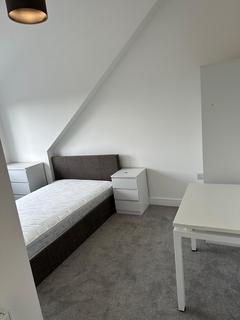 2 bedroom flat to rent, Forest Road West, Nottingham NG7