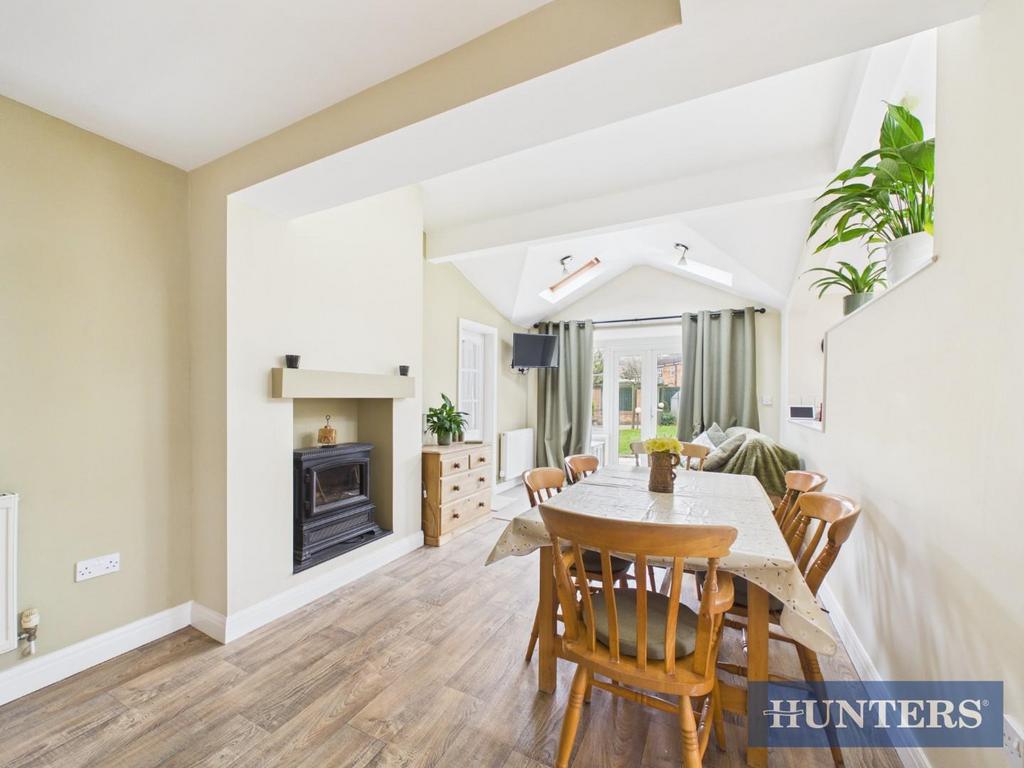 Kitchen/Dining/Family alt