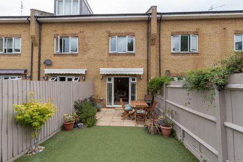 4 bedroom house for sale, Wells Place, London, SW18