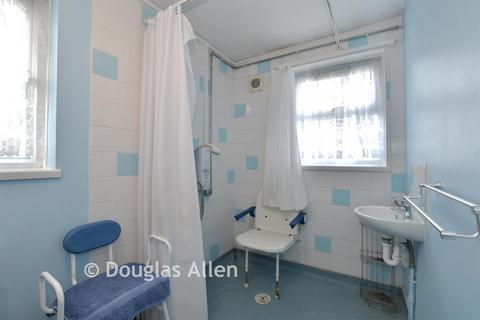 3 bedroom terraced house for sale, Brampton Road, London