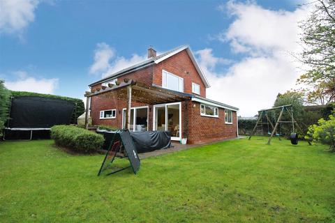 4 bedroom detached house for sale, Cragside, Whitley Bay