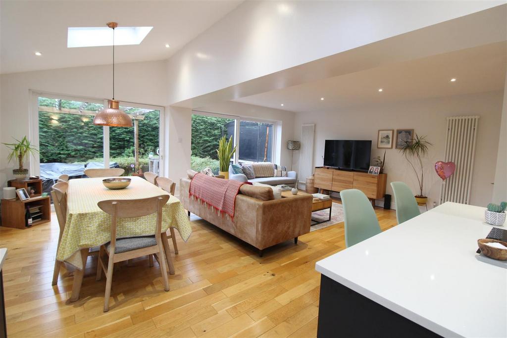 Kitchen Diner/ Family Room