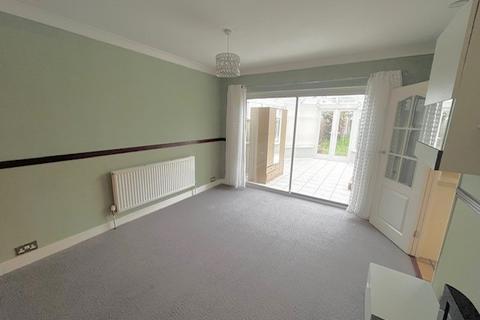3 bedroom house to rent, South End Road, Rainham, RM13