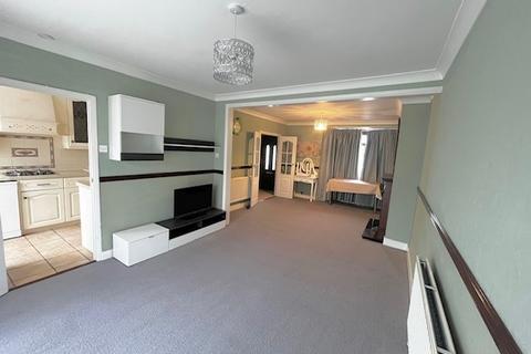 3 bedroom house to rent, South End Road, Rainham, RM13