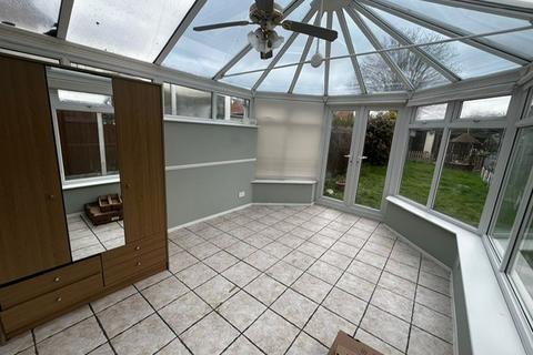 3 bedroom house to rent, South End Road, Rainham, RM13