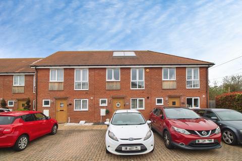 2 bedroom terraced house for sale, Radar Close, Southend-on-Sea, SS2