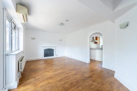 2 bedroom flat for sale, Knox Court, Studley Road, London, SW4