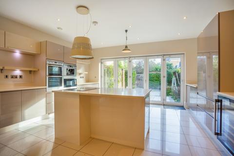 undefined, Hawtrey Road Windsor SL4
