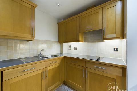 2 bedroom flat to rent, The Historic Dockyard, Chatham, ME4