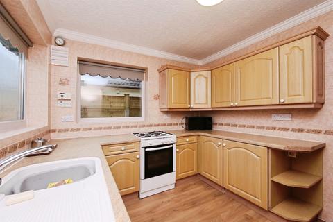 undefined, Elmpark Way, York