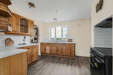 3 bedroom semi-detached house for sale, Dukes Close, Aylesbury HP18