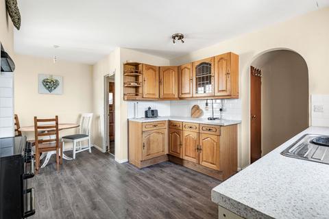 3 bedroom semi-detached house for sale, Dukes Close, Aylesbury HP18