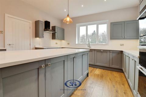 4 bedroom detached bungalow for sale, Mill Hill Lane, Sandbach