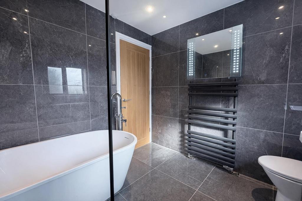 Main Bathroom