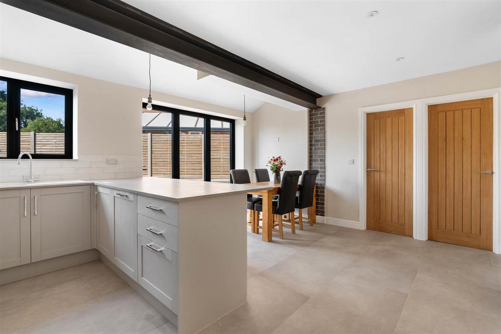 Open Breakfast, Dining Kitchen