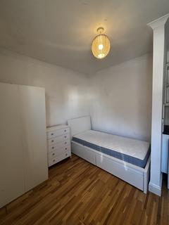 undefined, Kew Road, Richmond TW9