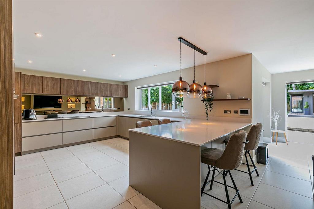 8603837-interior46-800.jpg