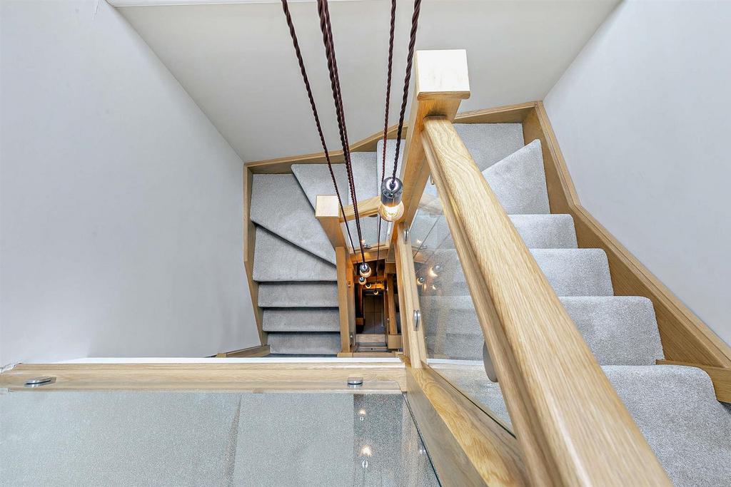 8603837-interior07-800.jpg