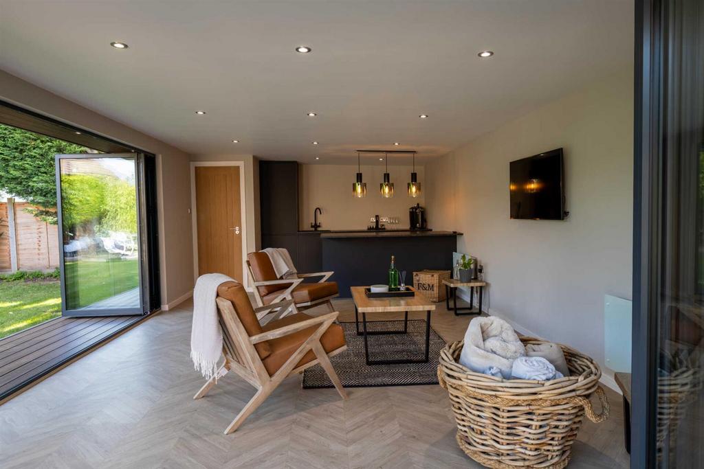 Lemon-Hill-Henley-Garden-Buildings-Matt-Madden-Pho