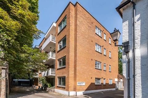 3 bedroom flat for sale, Queensborough Mews, London, W2