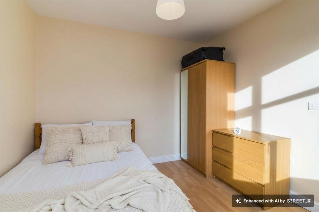 6 Double Bedrooms