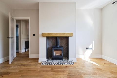 undefined, Richmond Close, Mossley, Ashton-under-Lyne, Greater Manchester, OL5
