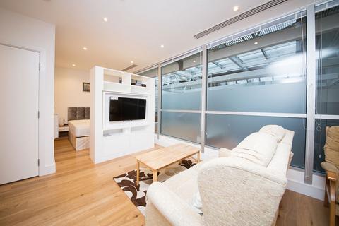 Studio to rent, Trinity Square, HOUNSLOW TW3