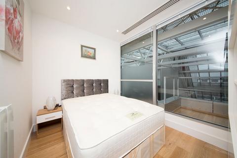 Studio to rent, Trinity Square, HOUNSLOW TW3