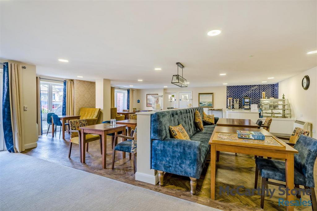8681532-interior17.jpg