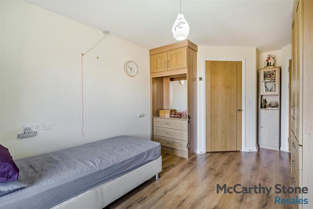 8681532-interior12.jpg