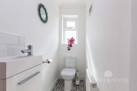 3 bedroom bungalow for sale, Sherborne Drive, Ferndown BH22