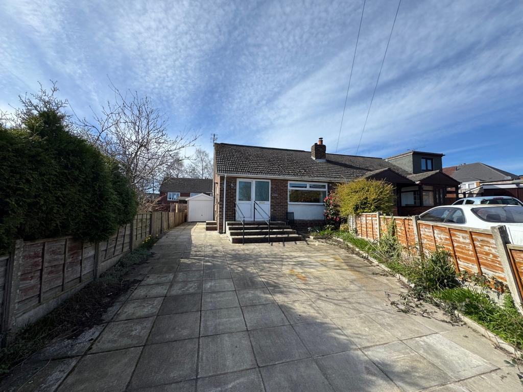 4 bed semi-detached dormer bungalow for sale Gree