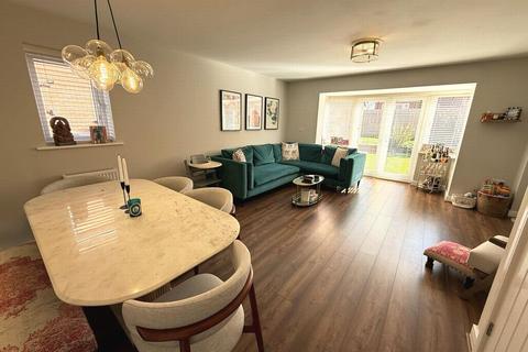 3 bedroom semi-detached house for sale, Bushby Road, Oadby, LE2