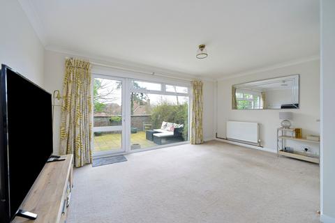 undefined, High Street, Stocklund Square Maisonettes, GU6