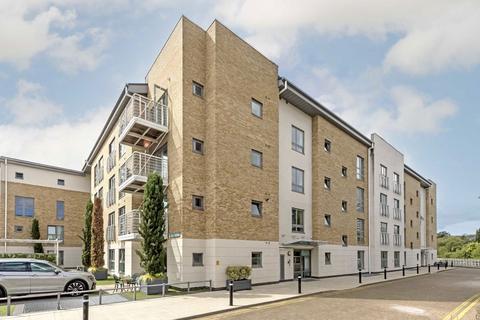 Tallow Road, Brentford TW8