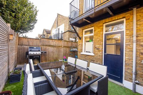 2 bedroom maisonette for sale, Isis Street, London, SW18