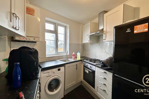 undefined, Central Parade, HOUNSLOW TW5